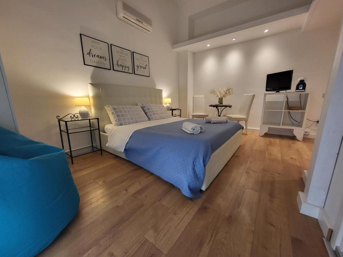 Living Cagliari Marina Bed & Breakfast Exterior photo